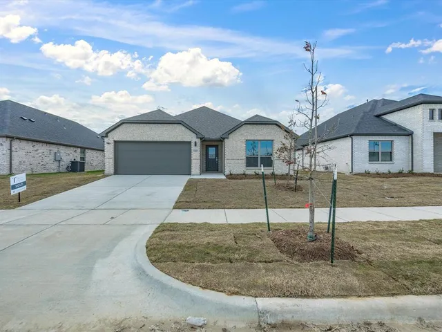 $2,600 | 448 Blackwater Trail, Waxahachie, TX 75165