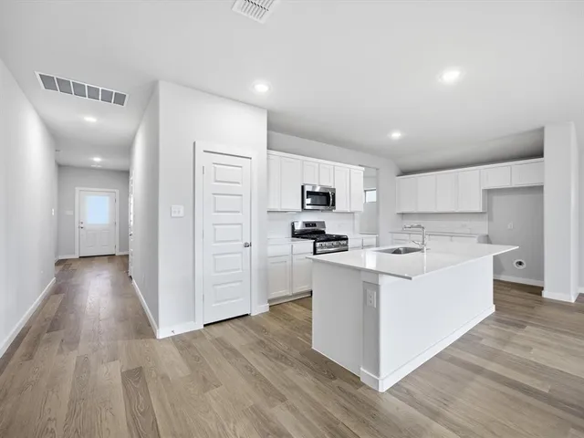 $2,600 | 448 Blackwater Trail, Waxahachie, TX 75165