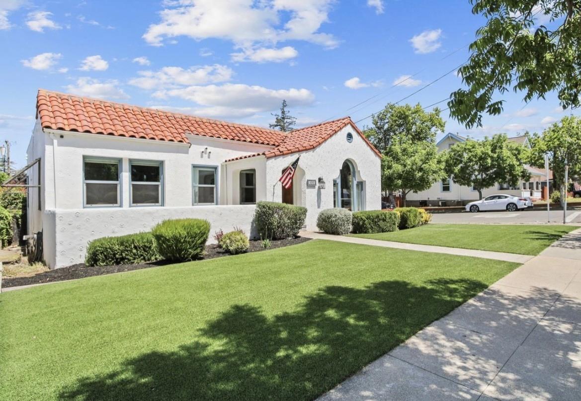 500 Main Street Roseville, CA 95678 - Photo 22 of 23 a front view of a house with a yard