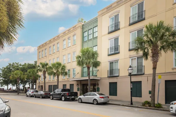 $5,900 | 1 Vendue Range, Unit M, Charleston, SC 29401