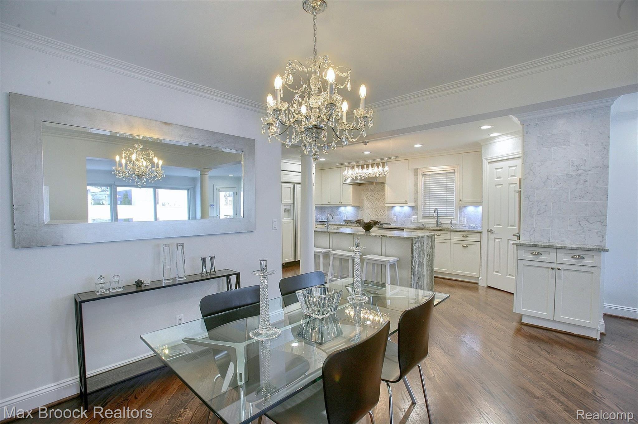 683 Ruffner Avenue Birmingham, MI 48009 - Photo 7 of 29 8-Dining Room 2nd View.jpg