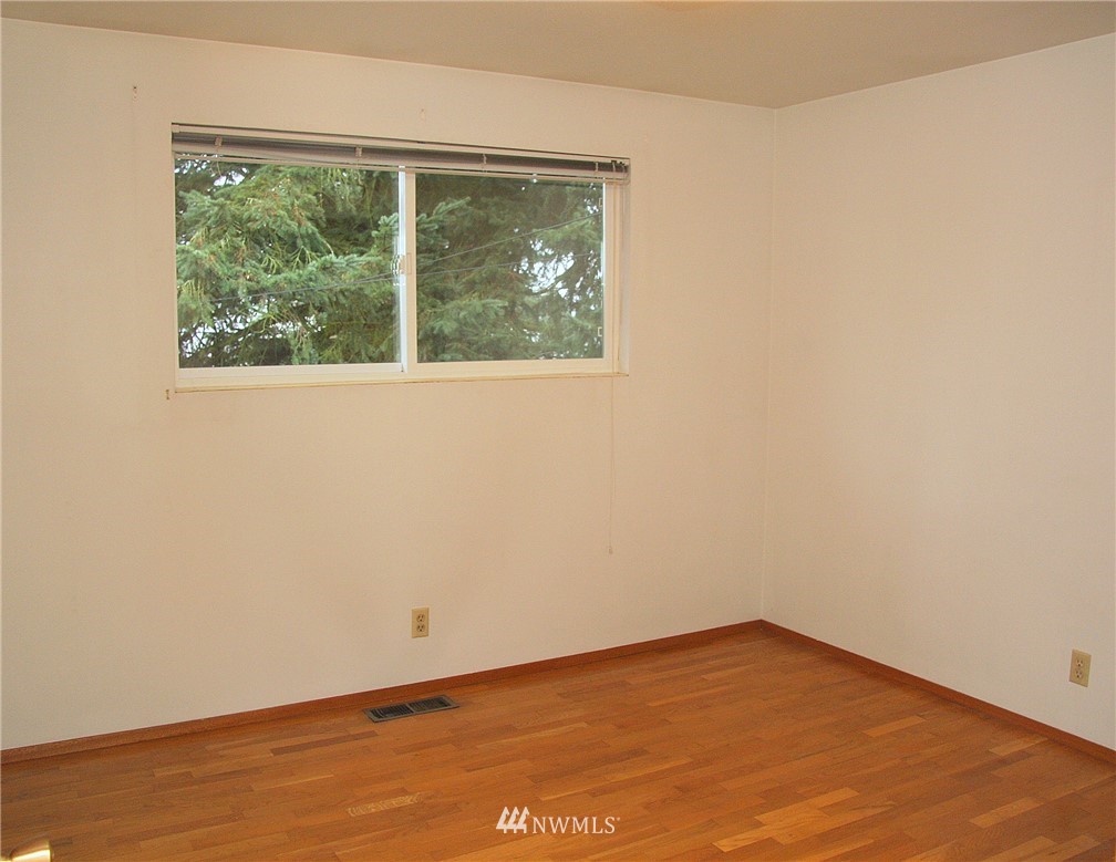 5598 South Langston Road Seattle, WA 98178 - Photo 12 of 23 Gallery Image 12