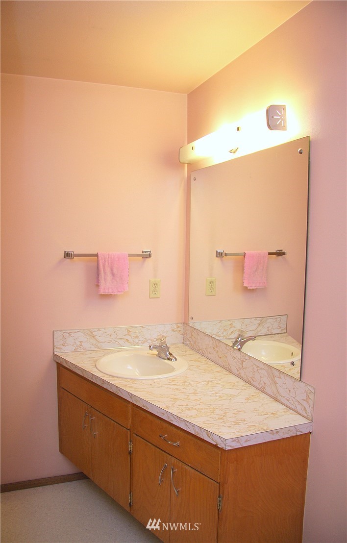 5598 South Langston Road Seattle, WA 98178 - Photo 13 of 23 Gallery Image 13