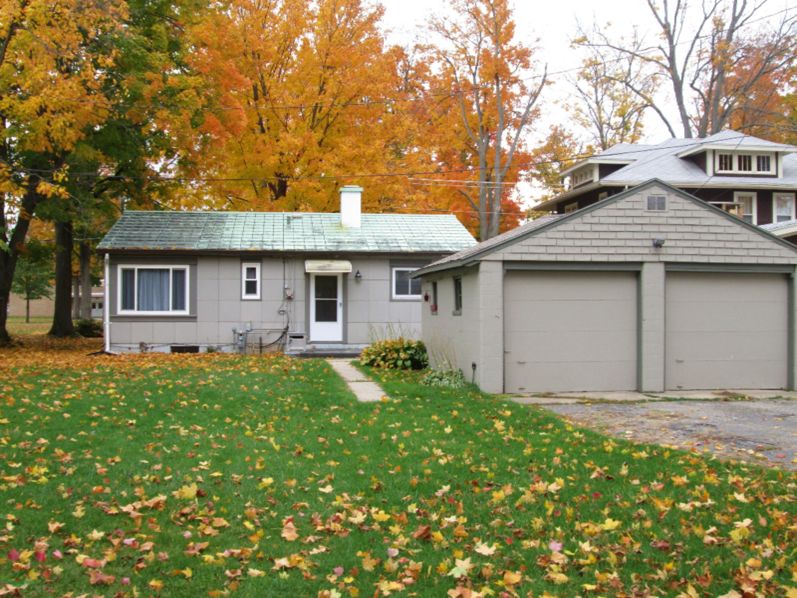 410 North Main Street Three Rivers, MI 49093 - Photo 2 of 24 Updated Fall Photos 303