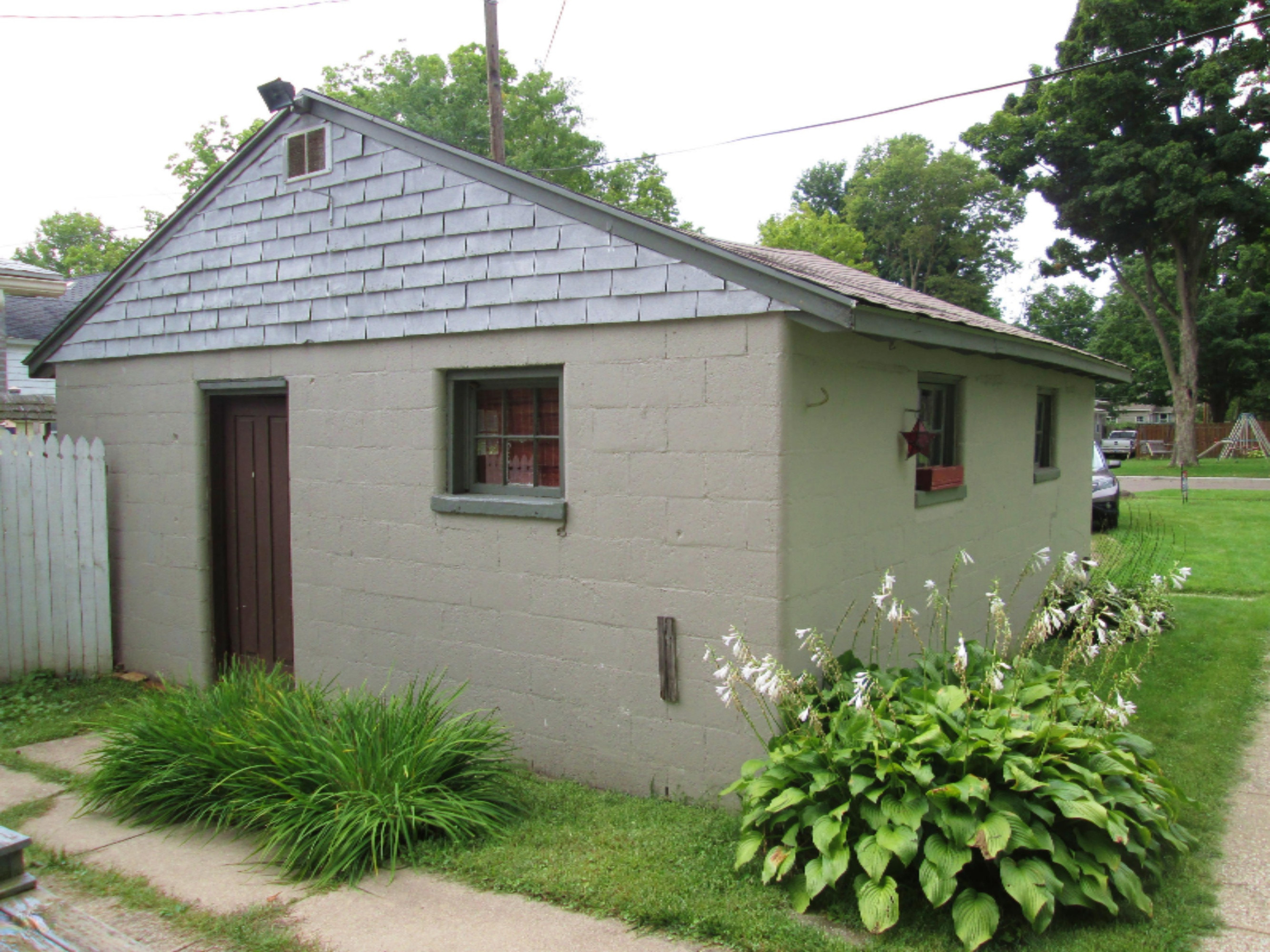410 North Main Street Three Rivers, MI 49093 - Photo 3 of 24 410 N Main TR 008
