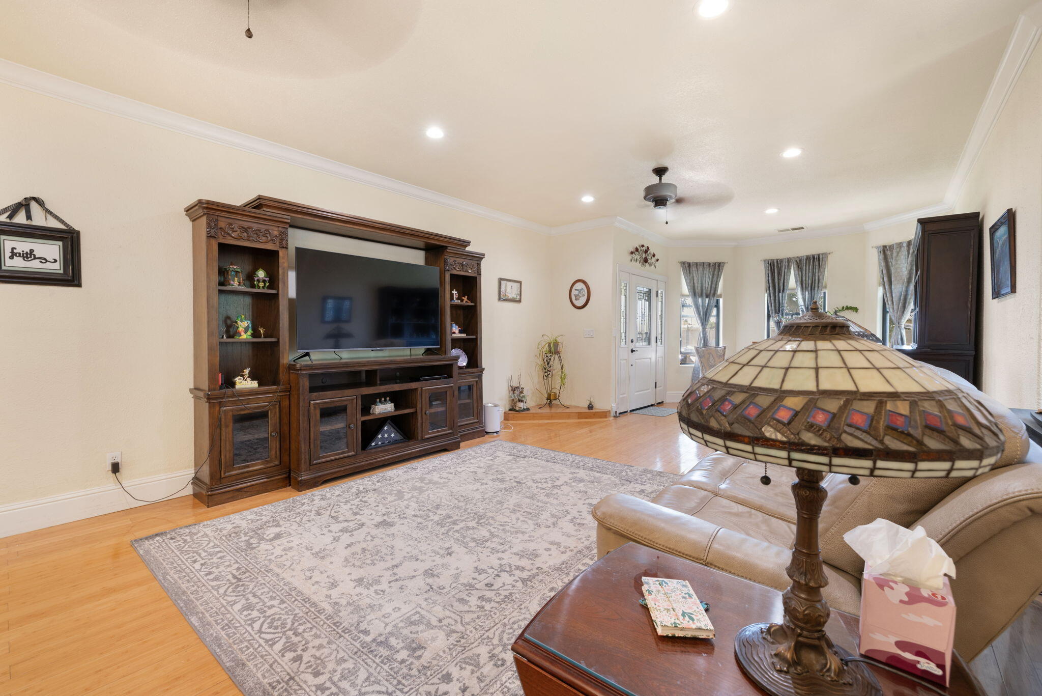 303 North E Street Exeter, CA 93221 - Photo 11 of 44