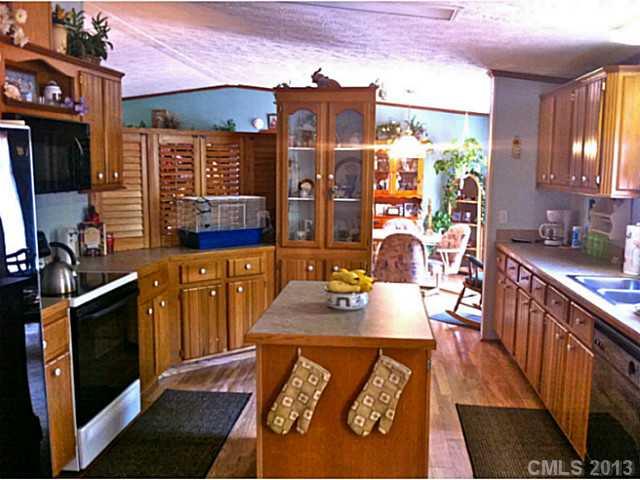 2230 Withers Road Maiden, NC 28650 - Photo 3 of 16 Gallery Image 3