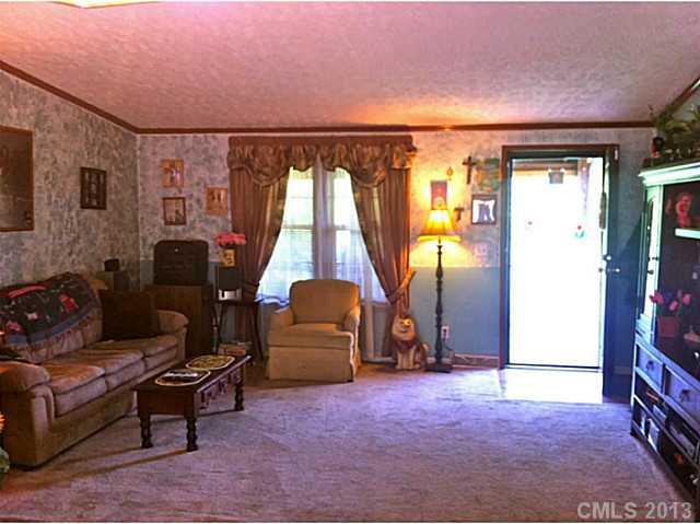 2230 Withers Road Maiden, NC 28650 - Photo 4 of 16 Gallery Image 4