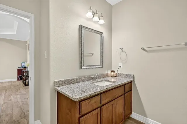 $2,400 | 2214 Cuarzo Drive, Corpus Christi, TX 78414