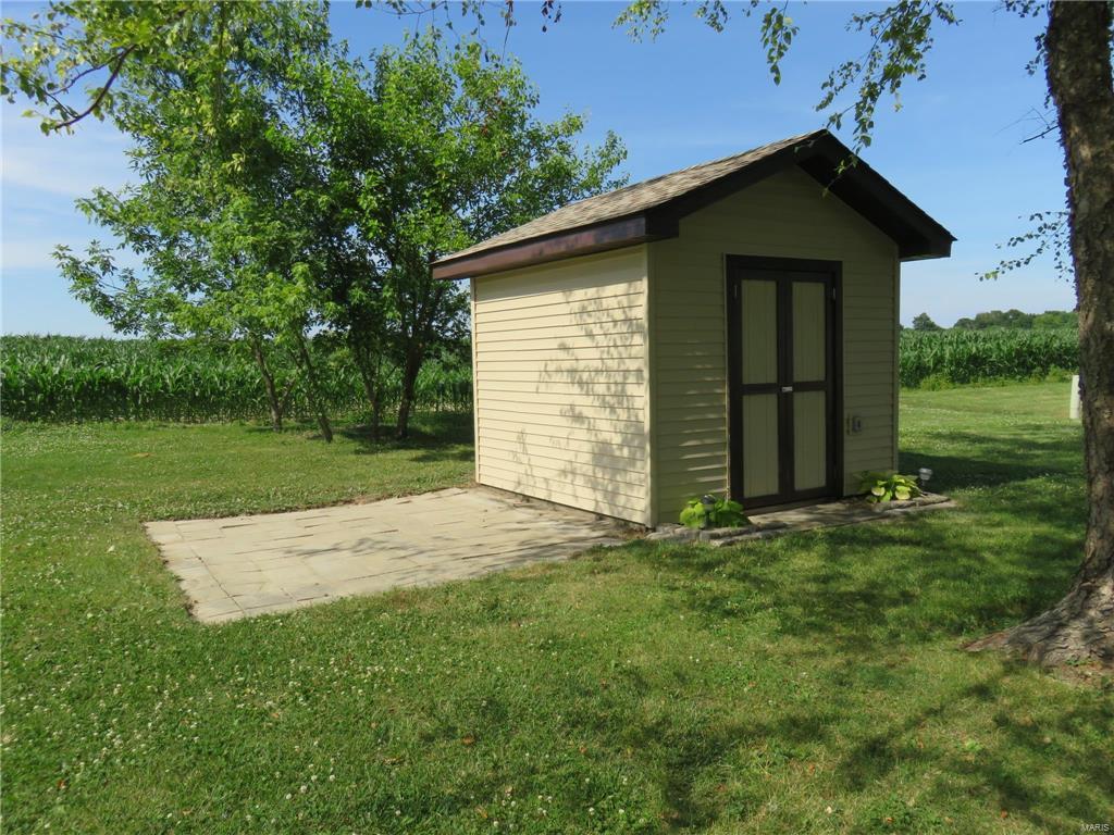 607 Brown Road Brighton, IL 62012 - Photo 23 of 27