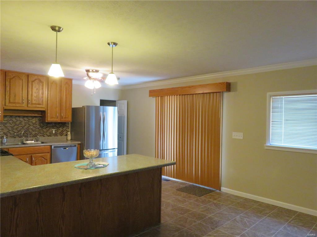 607 Brown Road Brighton, IL 62012 - Photo 6 of 27