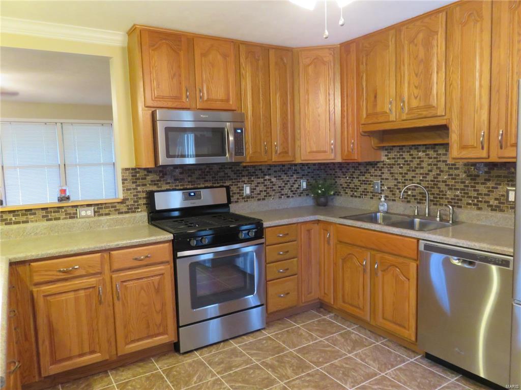 607 Brown Road Brighton, IL 62012 - Photo 8 of 27