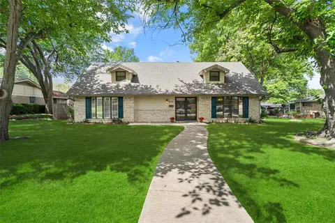 $275,000 | 833 Ray Andra Drive, DeSoto, TX 75115