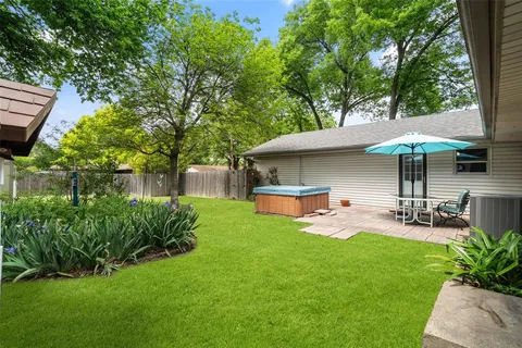 $275,000 | 833 Ray Andra Drive, DeSoto, TX 75115