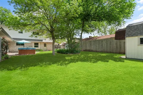 $275,000 | 833 Ray Andra Drive, DeSoto, TX 75115