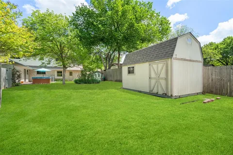 $275,000 | 833 Ray Andra Drive, DeSoto, TX 75115