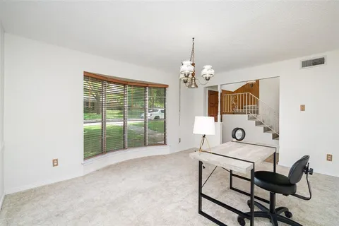 $275,000 | 833 Ray Andra Drive, DeSoto, TX 75115