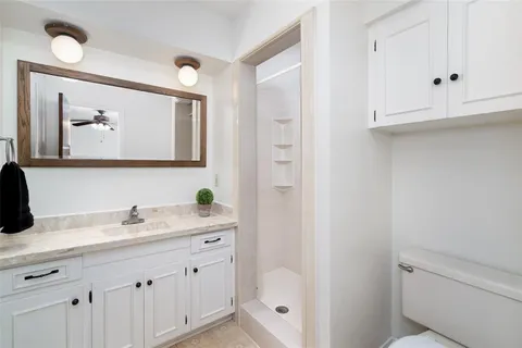 $275,000 | 833 Ray Andra Drive, DeSoto, TX 75115