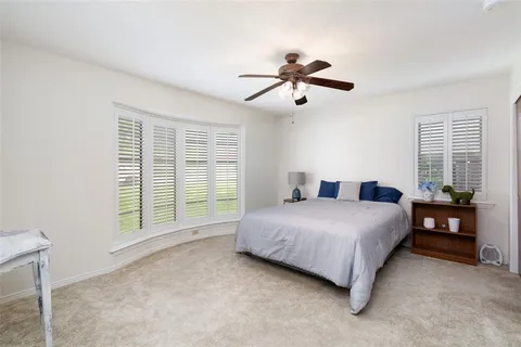 $275,000 | 833 Ray Andra Drive, DeSoto, TX 75115