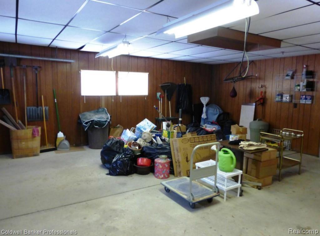 9277 Big Lake Road Clarkston, MI 48346 - Photo 13 of 14 13.jpg