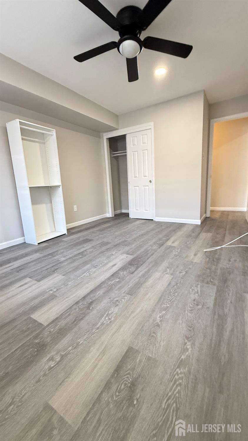 513 Edison Glen Terrace Edison, NJ 08837 - Photo 4 of 16