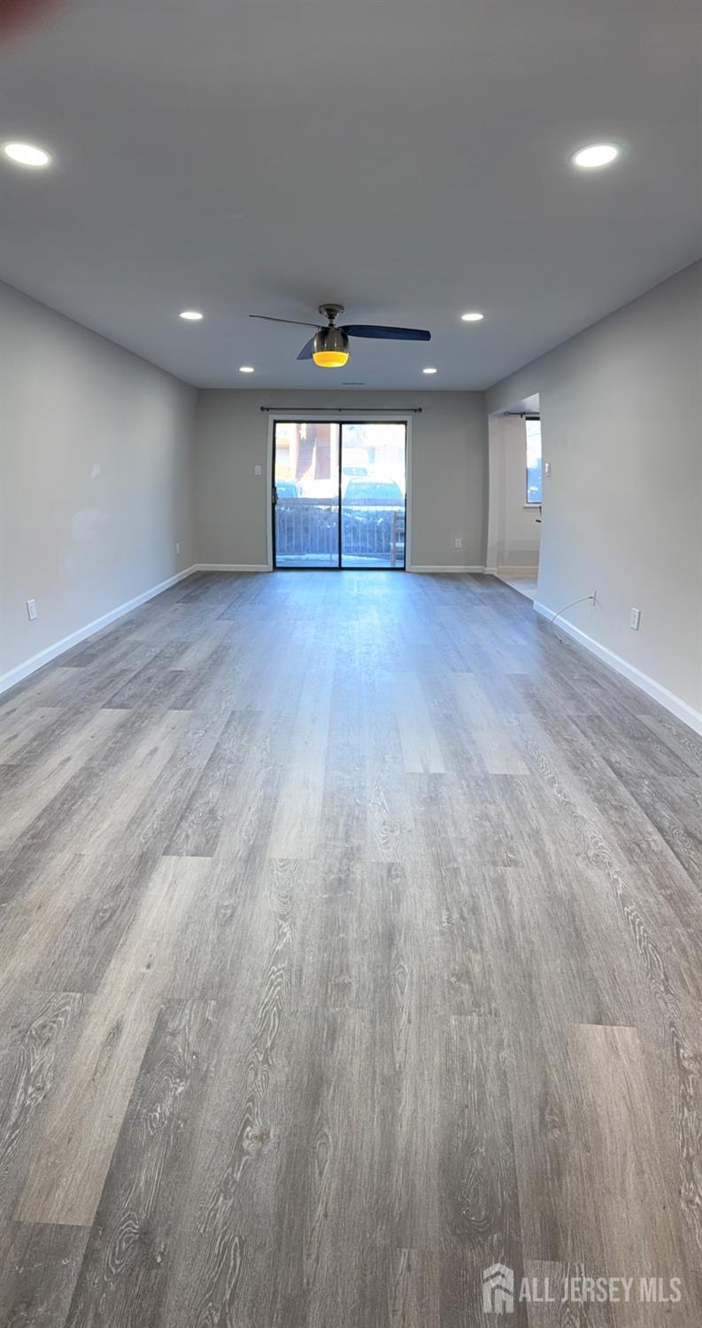 513 Edison Glen Terrace Edison, NJ 08837 - Photo 5 of 16