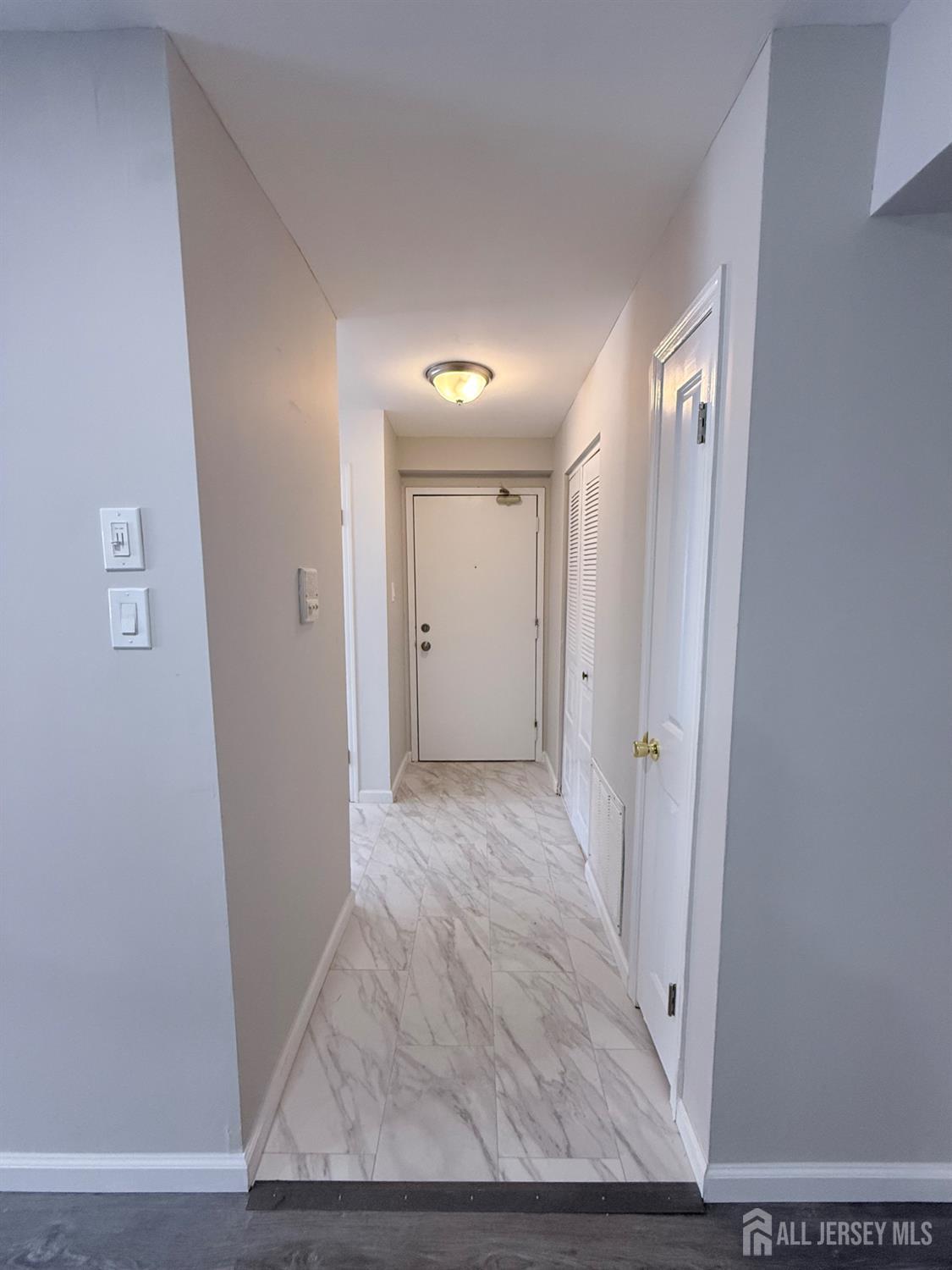 513 Edison Glen Terrace Edison, NJ 08837 - Photo 8 of 16