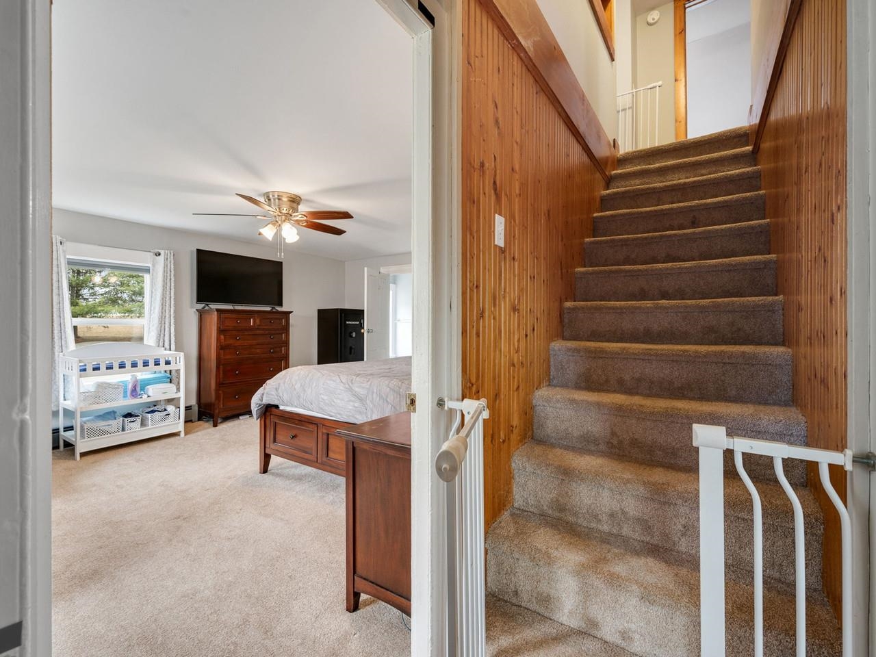 2490 Crown Point Road Bridport, VT 05734 - Photo 20 of 57