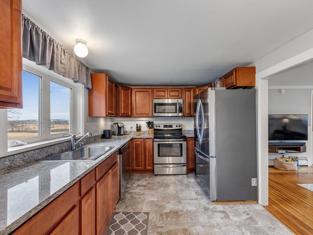 2490 Crown Point Road Bridport, VT 05734 - Photo 10 of 57