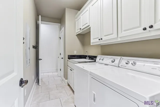 $599,900 | 18522 Lake Stream Drive, Greenwell Springs, LA 70739