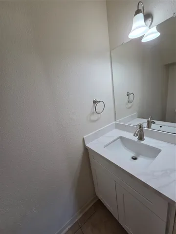 $118,000 | 2120 El Paseo Street, Unit 2106, Houston, TX 77054