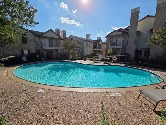 $118,000 | 2120 El Paseo Street, Unit 2106, Houston, TX 77054