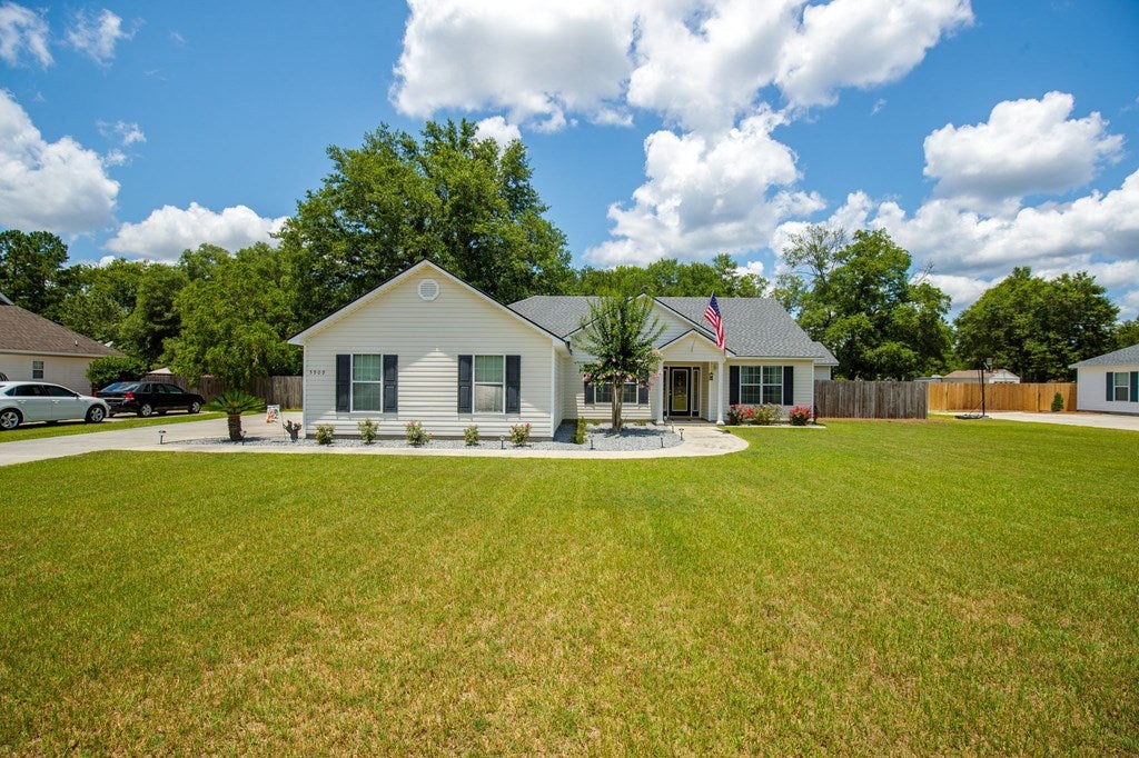 5909 Mariners Way Naylor, GA 31641 - Photo 3 of 35 Gallery Image 3