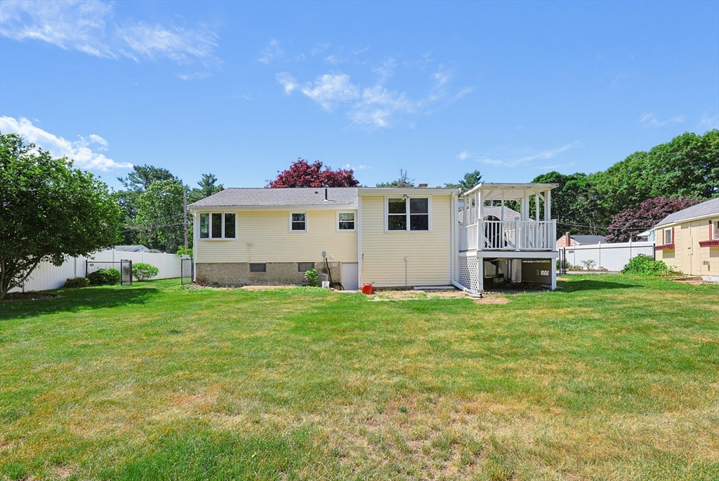 17 West Vanston Road Stoughton, MA 02072 - Photo 24 of 26