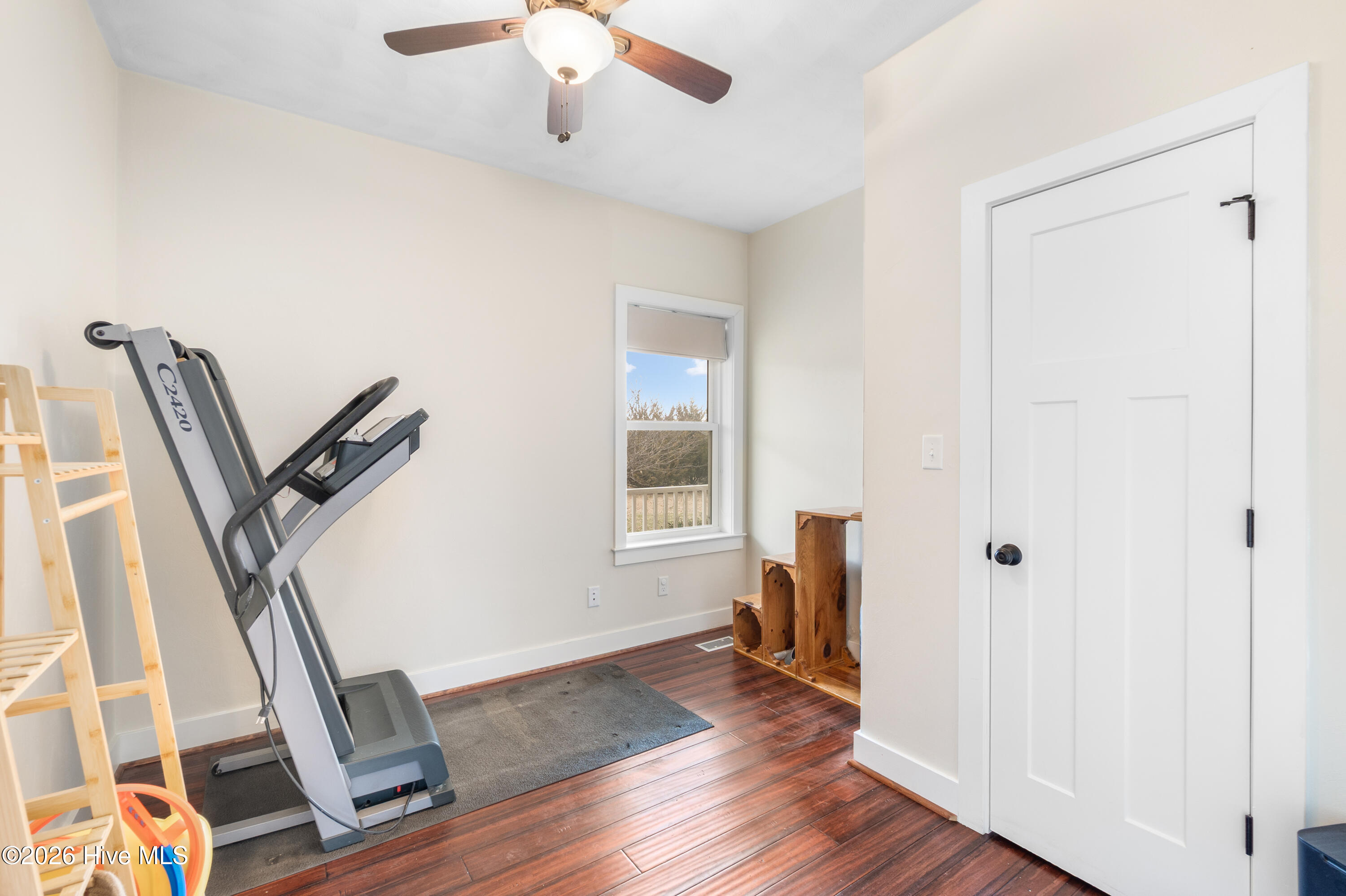 337 Woodleigh Road Knotts Island, NC 27950 - Photo 16 of 75 Downstairs Bedroom 1