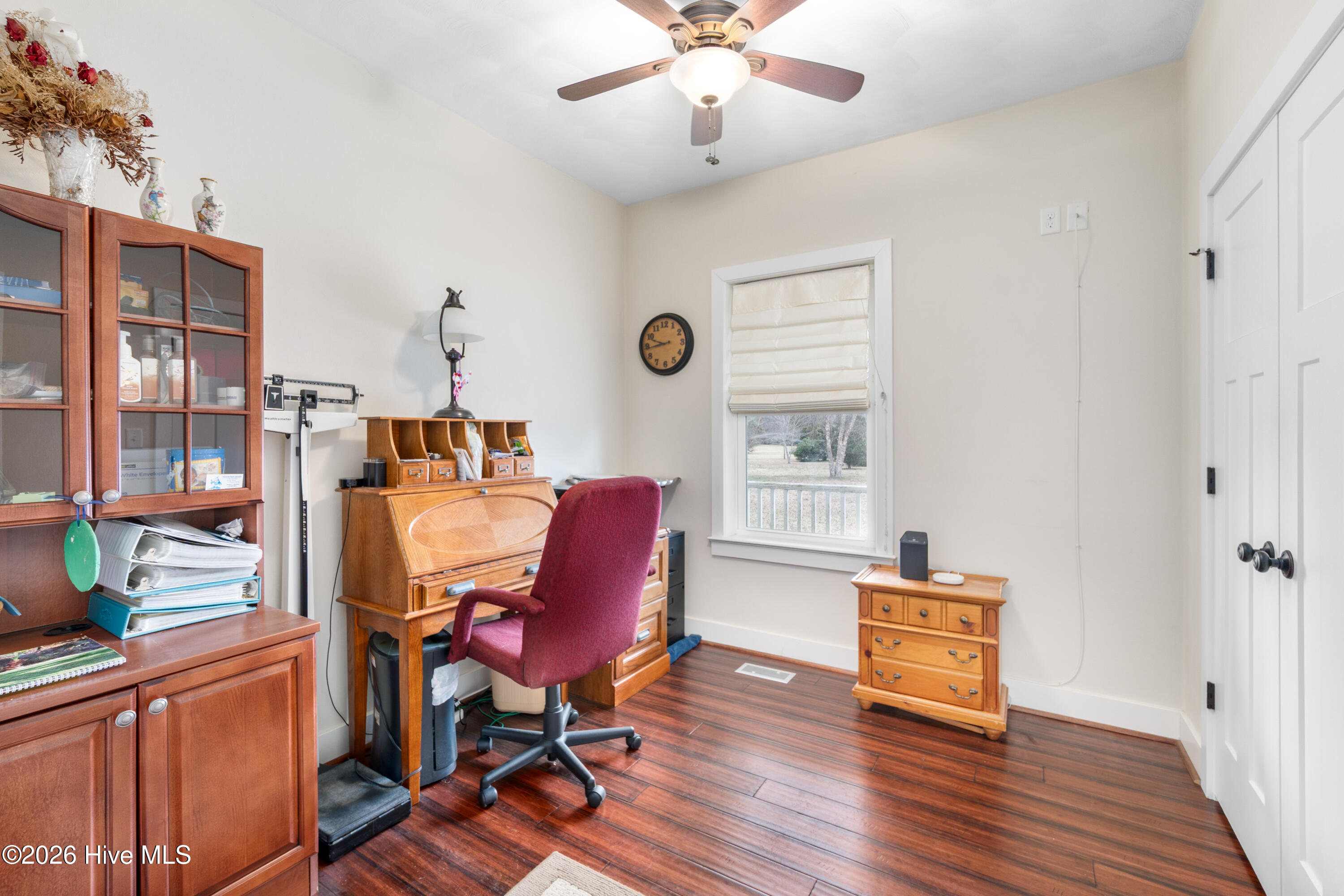 337 Woodleigh Road Knotts Island, NC 27950 - Photo 17 of 75 Downstairs Bedroom 2