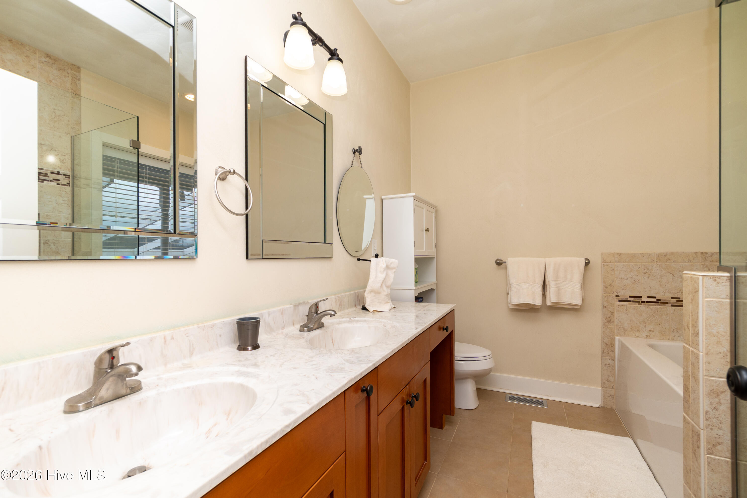 337 Woodleigh Road Knotts Island, NC 27950 - Photo 22 of 75 First Floor Primary Bath