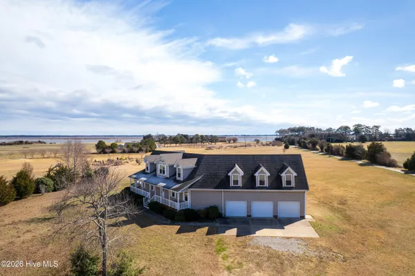 $795,000 | 337 Woodleigh Road, Knotts Island, NC 27950