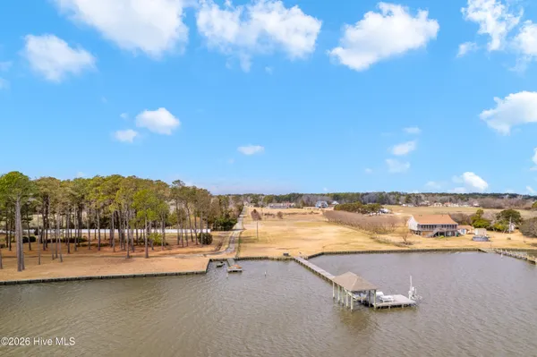 $795,000 | 337 Woodleigh Road, Knotts Island, NC 27950