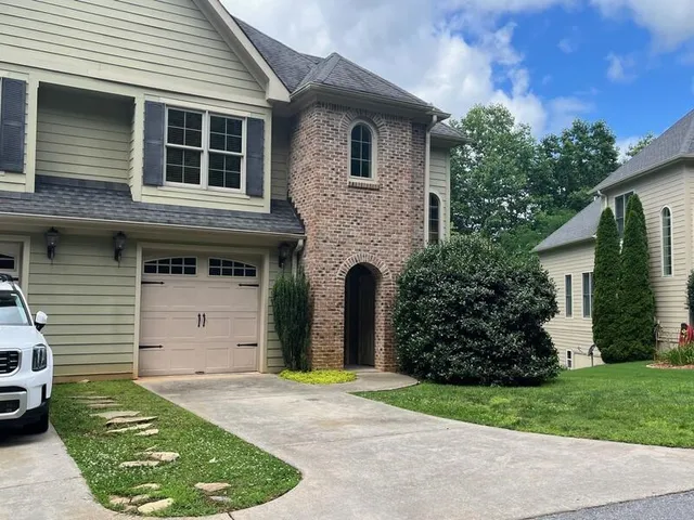 $399,900 | 366 Licklog Ridge, Hayesville, NC 28904