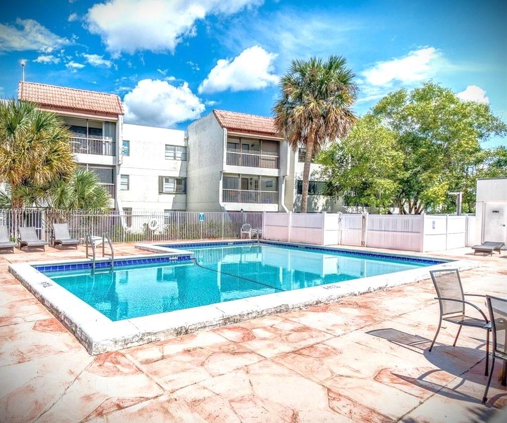 301 Racquet Club Road, Unit 307 Weston, FL 33326 - Photo 11 of 14