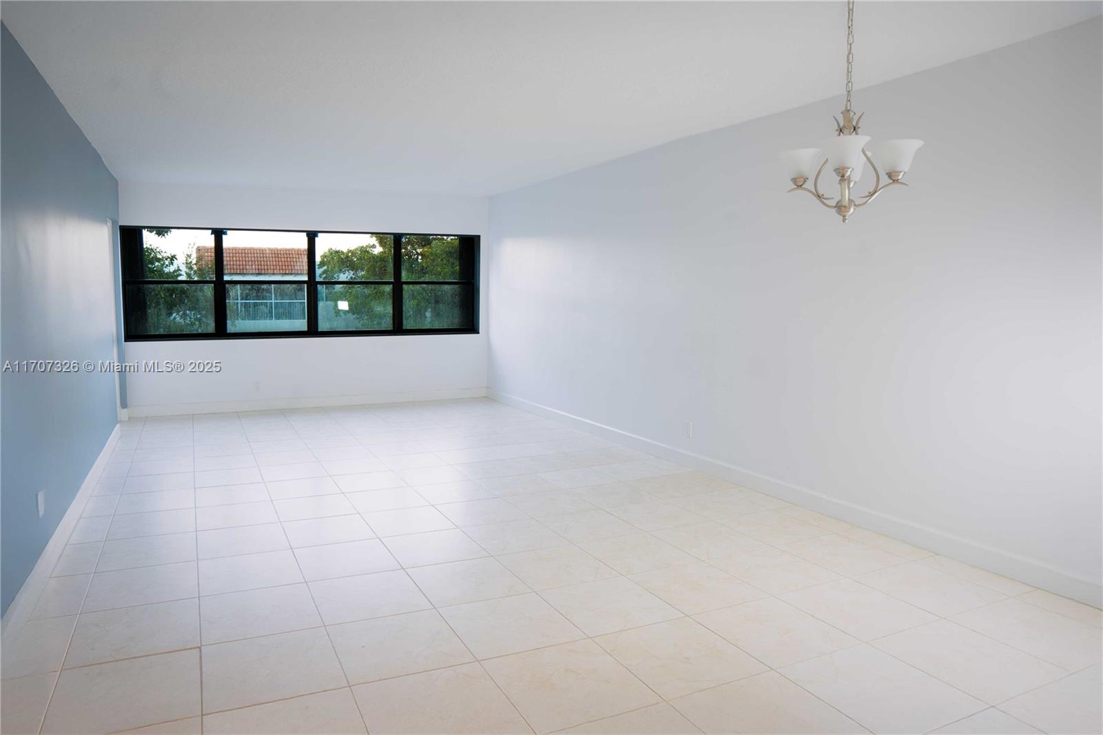 301 Racquet Club Road, Unit 307 Weston, FL 33326 - Photo 3 of 14