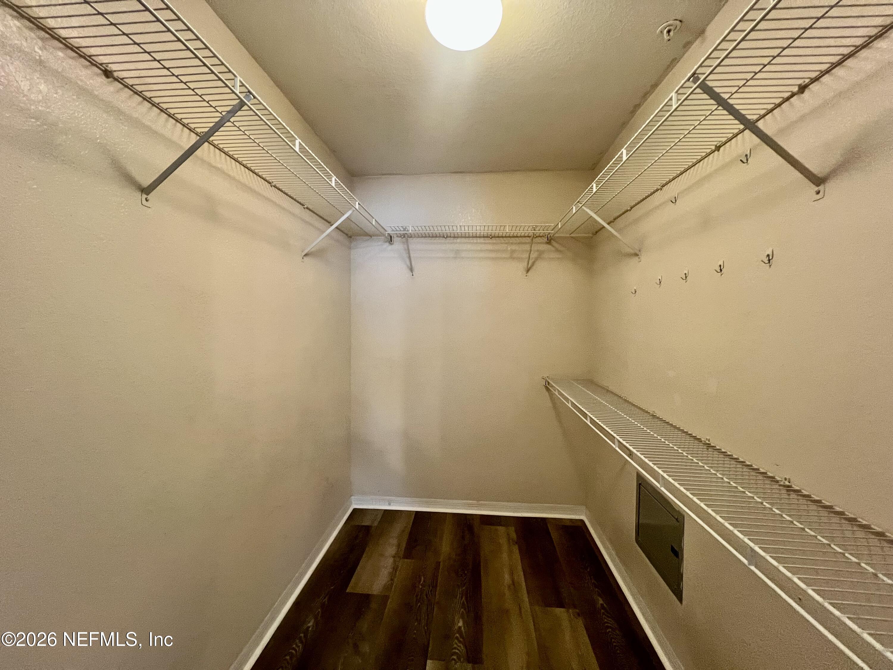 7800 Point Meadows Drive, Unit 938 Jacksonville, FL 32256 - Photo 12 of 34 BR 1 Walk in closet