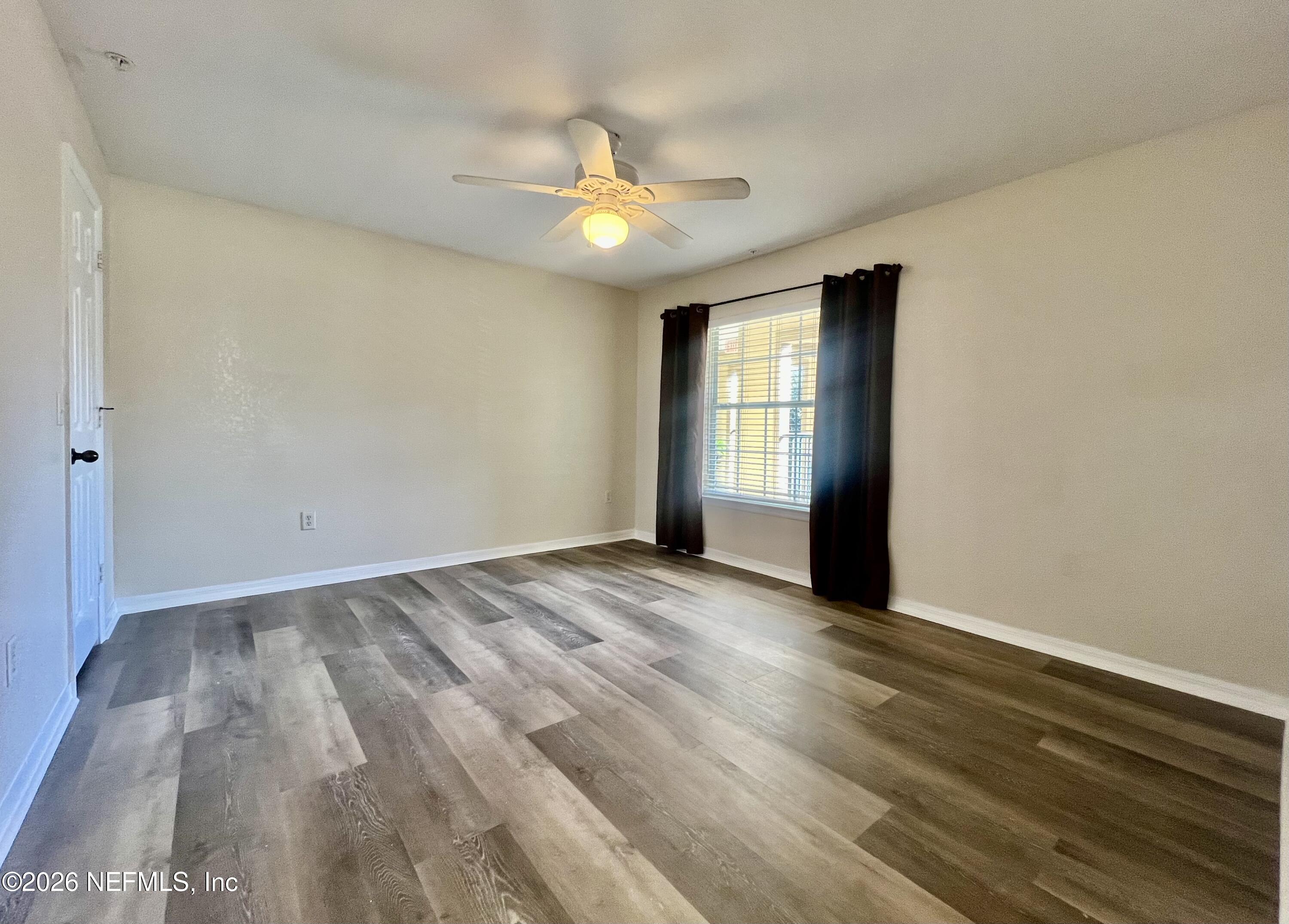 7800 Point Meadows Drive, Unit 938 Jacksonville, FL 32256 - Photo 16 of 34 Bedroom 2