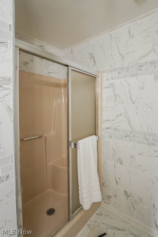 4579 Morgate Circle Northwest Canton, OH 44708 - Photo 24 of 38 Primary Bathroom