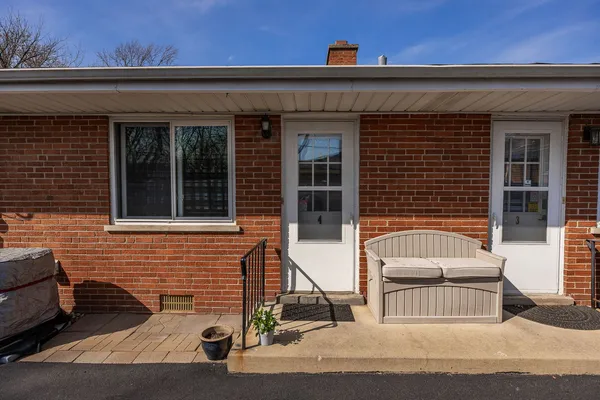 $265,000 | 730 Beach Avenue, Unit 4, La Grange Park, IL 60526