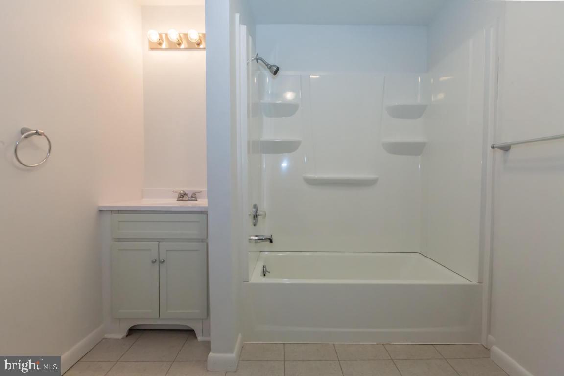 2175 Hollinger Road Lancaster, PA 17602 - Photo 17 of 30 Gallery Image 17