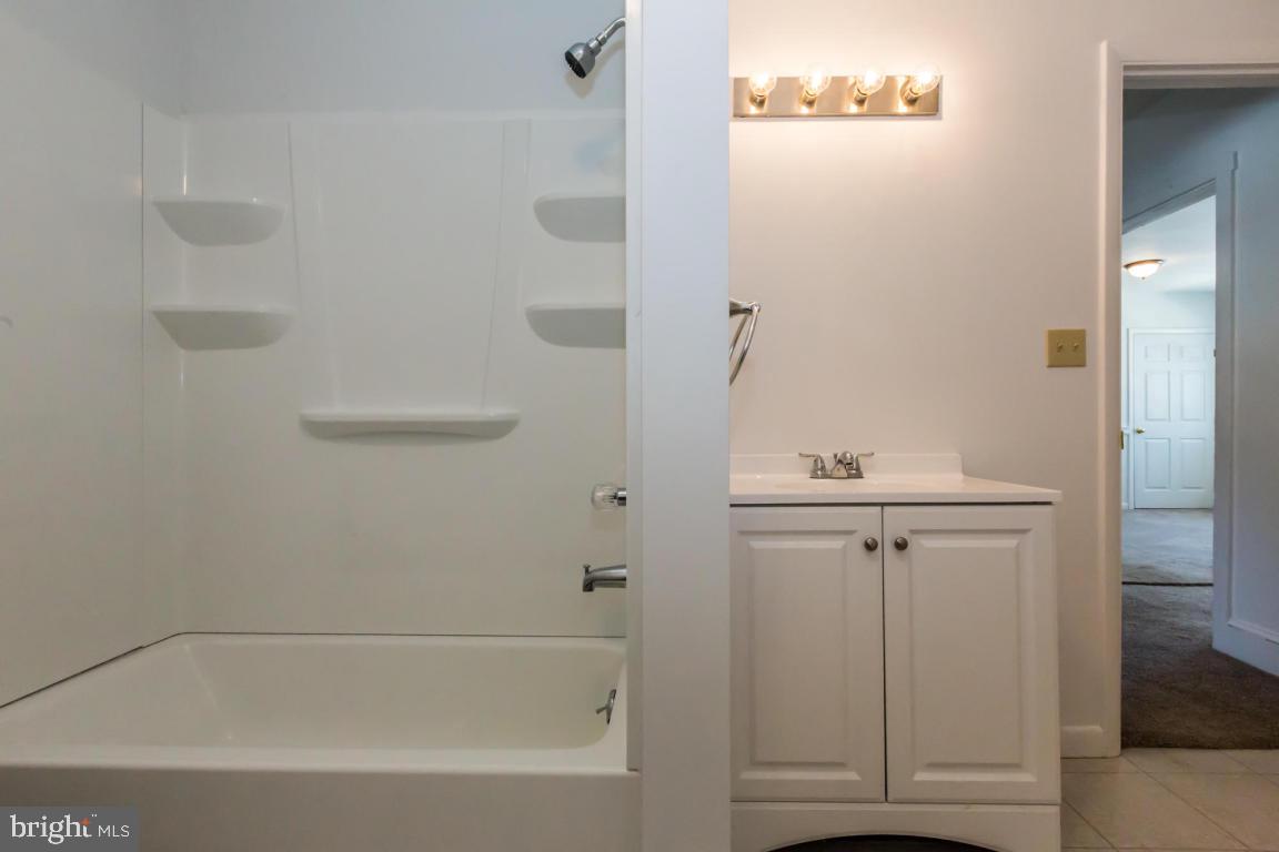 2175 Hollinger Road Lancaster, PA 17602 - Photo 21 of 30 Gallery Image 21