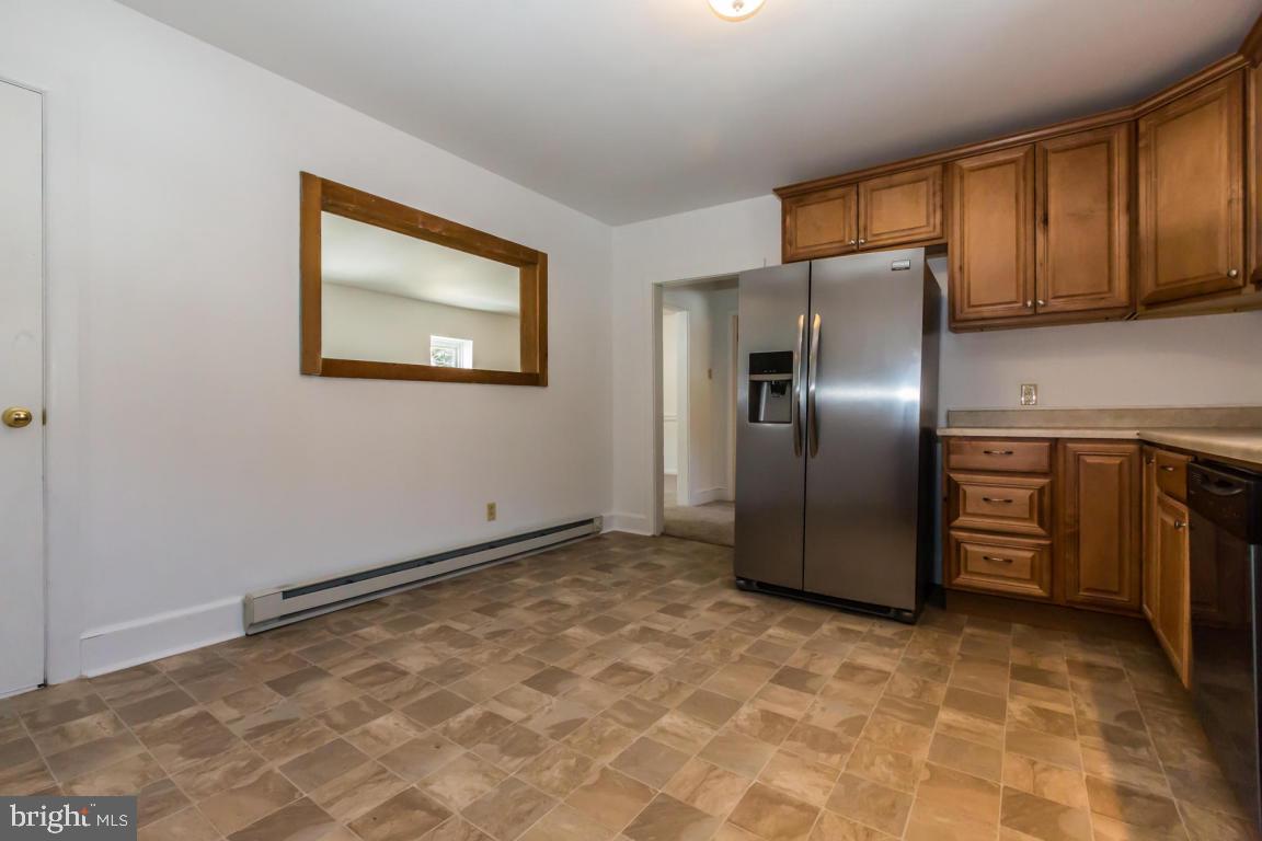 2175 Hollinger Road Lancaster, PA 17602 - Photo 5 of 30 Gallery Image 5