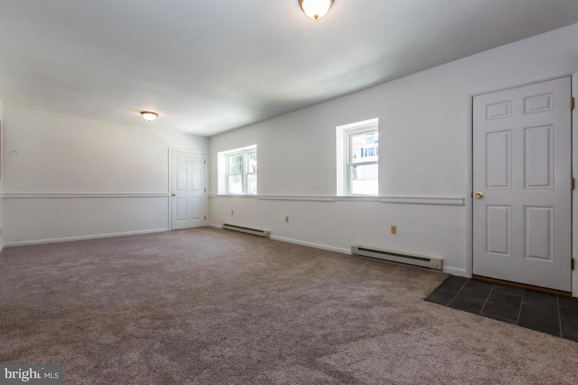 2175 Hollinger Road Lancaster, PA 17602 - Photo 9 of 30 Gallery Image 9